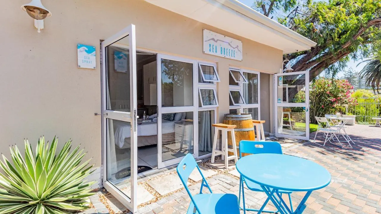Sea Breeze Hotel Bloubergstrand